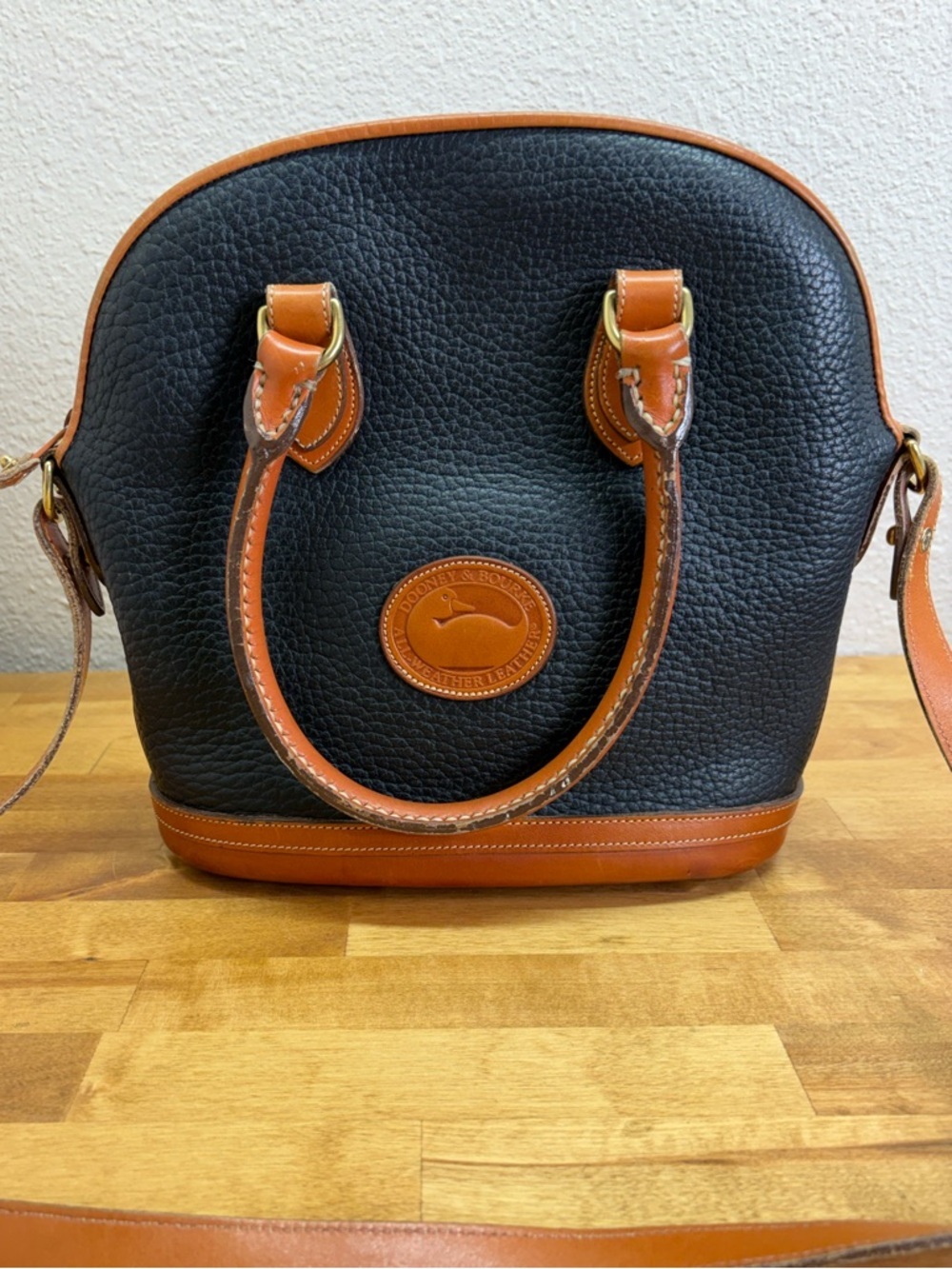 Vtg Dooney & Bourke All Weather Leather Domed Satchel Navy British Tan USA Made - Picture 2 of 15